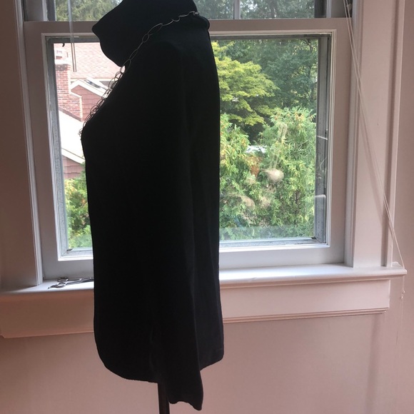 Sweater - Picture 4 of 12